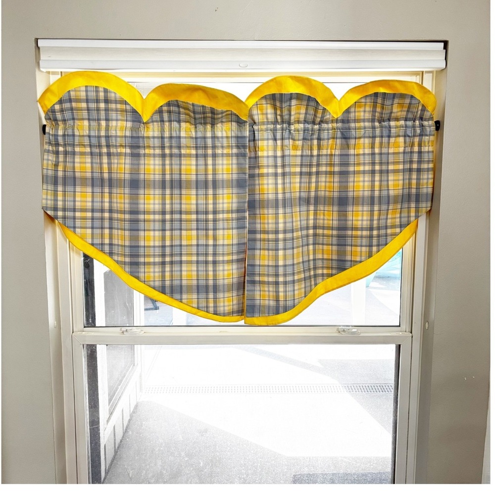 Country‎ Heart Valance Curtain Yellow Gray Plaid Kitchen Two Panels 30x25 Each